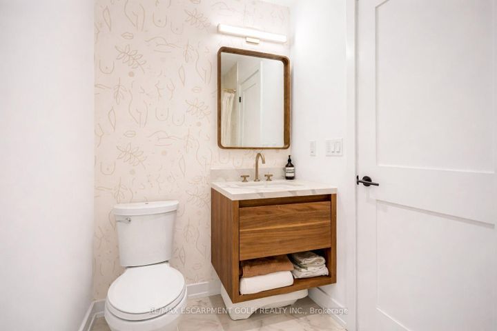 Photo 37 at 369 Charlton Avenue W, Kirkendall, Hamilton