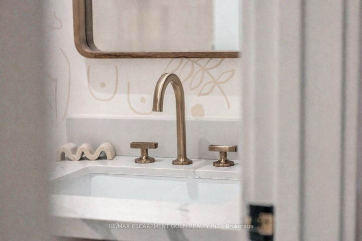 Photo 39 at 369 Charlton Avenue W, Kirkendall, Hamilton