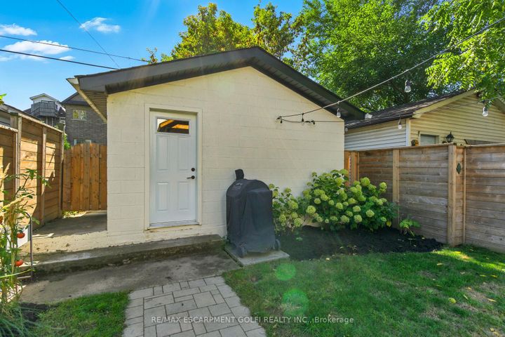 Photo 46 at 369 Charlton Avenue W, Kirkendall, Hamilton