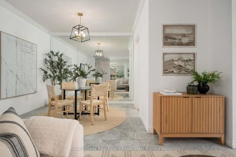 Photo 9 at 702 - 86 Gloucester Street, Yonge Corridor, Toronto