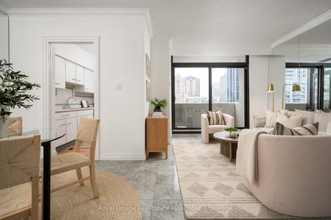 Photo 12 at 702 - 86 Gloucester Street, Yonge Corridor, Toronto