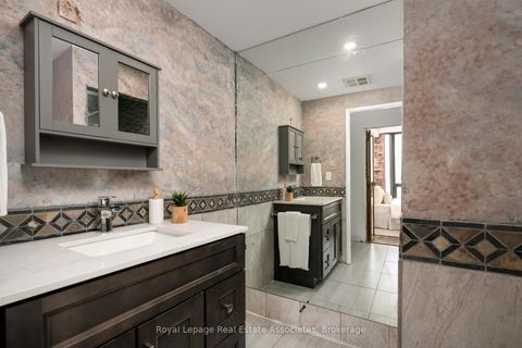 Photo 24 at 702 - 86 Gloucester Street, Yonge Corridor, Toronto