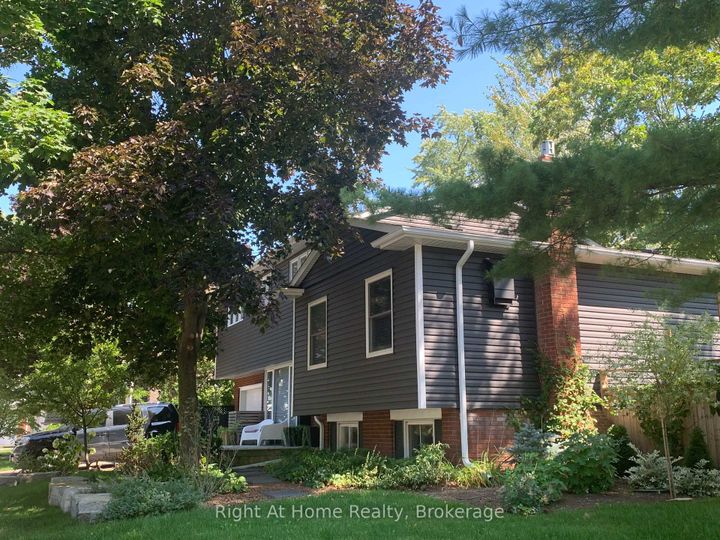 Photo 2 at 5224 Verhoeven Road, Appleby, Burlington