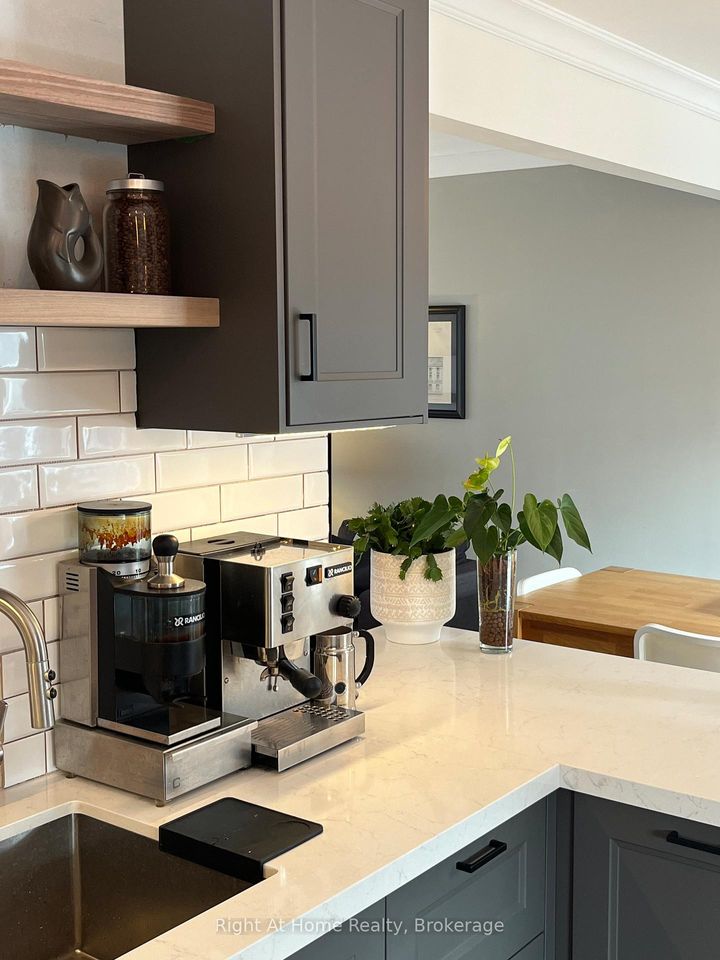 Photo 5 at 5224 Verhoeven Road, Appleby, Burlington