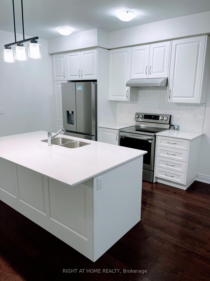 Photo 3 at 38 Gladmary Drive, Bram West, Brampton