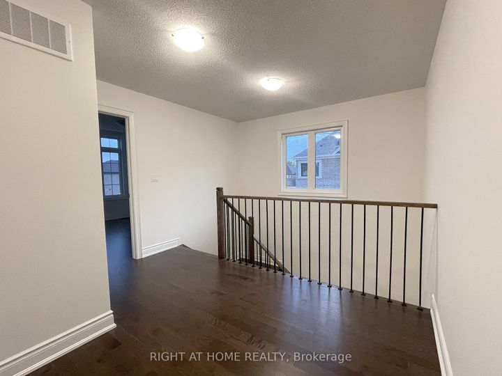 Photo 9 at 38 Gladmary Drive, Bram West, Brampton