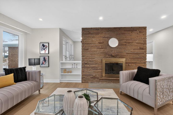 Photo 7 at 86 Heathview Avenue, Bayview Village, Toronto