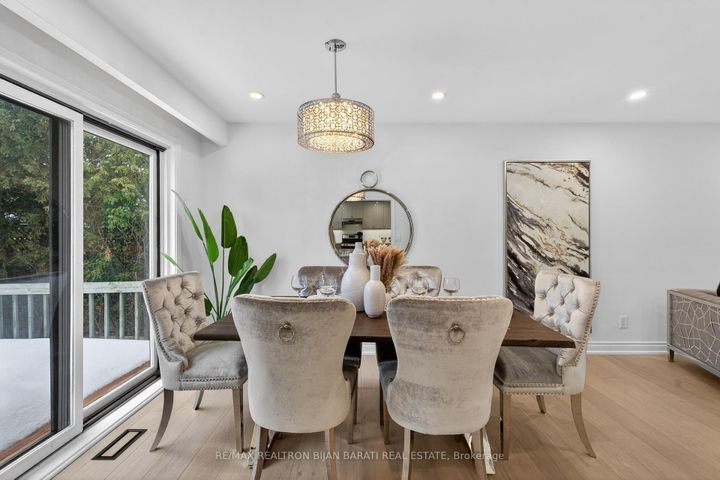 Photo 10 at 86 Heathview Avenue, Bayview Village, Toronto