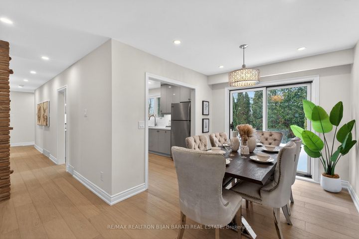 Photo 11 at 86 Heathview Avenue, Bayview Village, Toronto