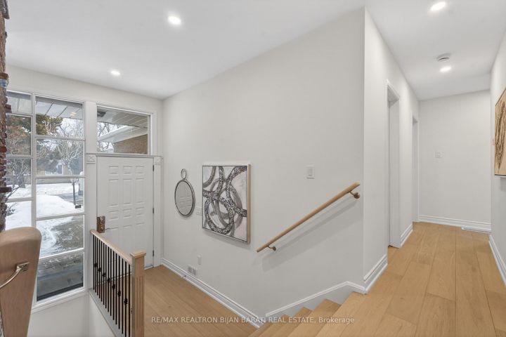 Photo 20 at 86 Heathview Avenue, Bayview Village, Toronto