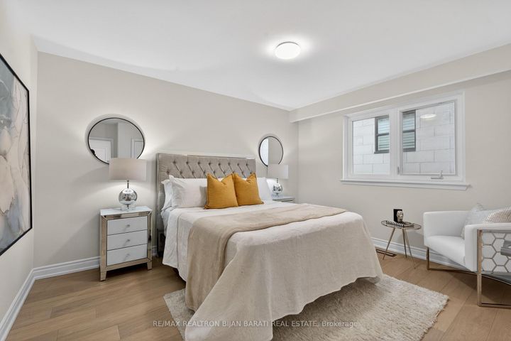 Photo 21 at 86 Heathview Avenue, Bayview Village, Toronto