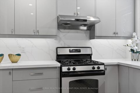 Photo 16 at 86 Heathview Avenue, Bayview Village, Toronto