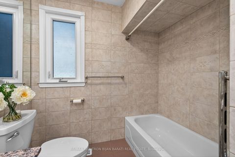 Photo 24 at 86 Heathview Avenue, Bayview Village, Toronto