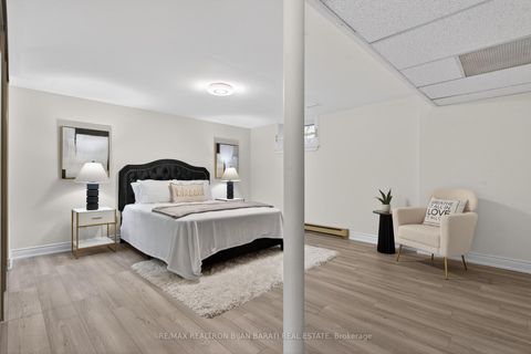 Photo 34 at 86 Heathview Avenue, Bayview Village, Toronto