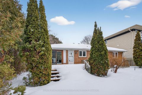 Photo 39 at 86 Heathview Avenue, Bayview Village, Toronto
