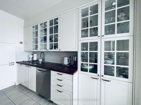 Photo 1 at Lph06 - 188 Doris Avenue, Willowdale East, Toronto