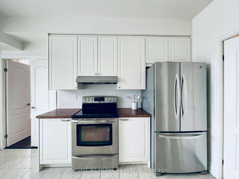 Photo 5 at Lph06 - 188 Doris Avenue, Willowdale East, Toronto