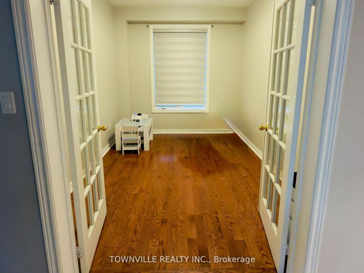 Photo 7 at 26 Messina Avenue, Bram West, Brampton