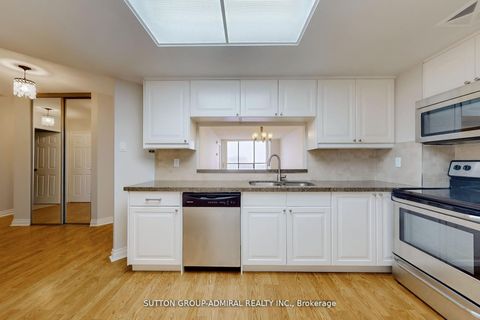 Photo 10 at 1107 - 7601 Bathurst Street, Yorkhill, Vaughan