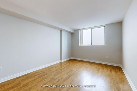 Photo 12 at 1107 - 7601 Bathurst Street, Yorkhill, Vaughan