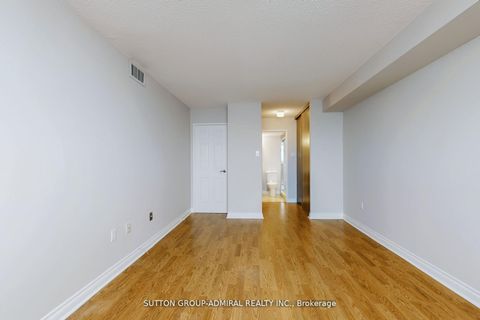 Photo 14 at 1107 - 7601 Bathurst Street, Yorkhill, Vaughan
