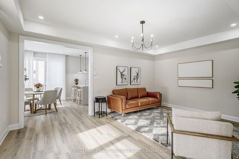 Photo 18 at 139 Adario Crescent, Vellore Village, Vaughan