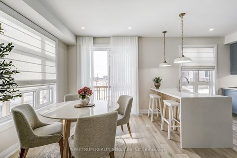 Photo 20 at 139 Adario Crescent, Vellore Village, Vaughan