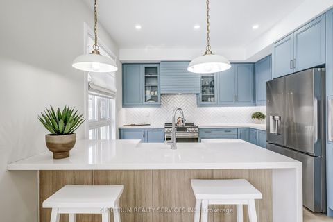 Photo 22 at 139 Adario Crescent, Vellore Village, Vaughan