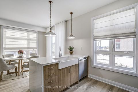 Photo 24 at 139 Adario Crescent, Vellore Village, Vaughan