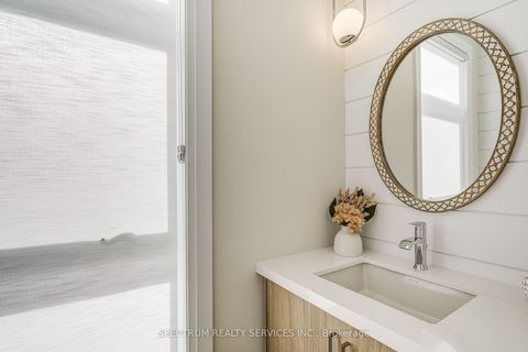 Photo 26 at 139 Adario Crescent, Vellore Village, Vaughan