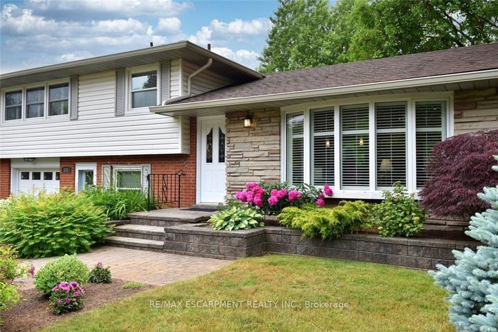 Photo 1 at 626 Vanderburgh Drive, LaSalle, Burlington