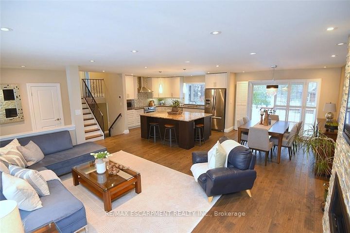 Photo 10 at 626 Vanderburgh Drive, LaSalle, Burlington