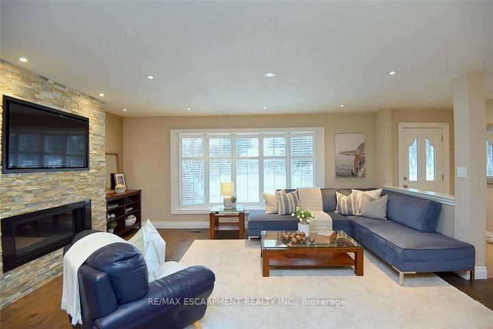 Photo 11 at 626 Vanderburgh Drive, LaSalle, Burlington