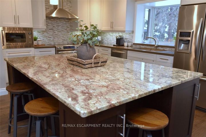 Photo 16 at 626 Vanderburgh Drive, LaSalle, Burlington