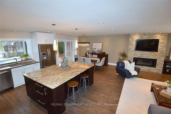 Photo 17 at 626 Vanderburgh Drive, LaSalle, Burlington