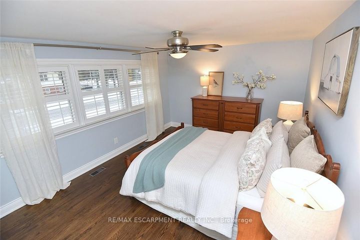 Photo 25 at 626 Vanderburgh Drive, LaSalle, Burlington