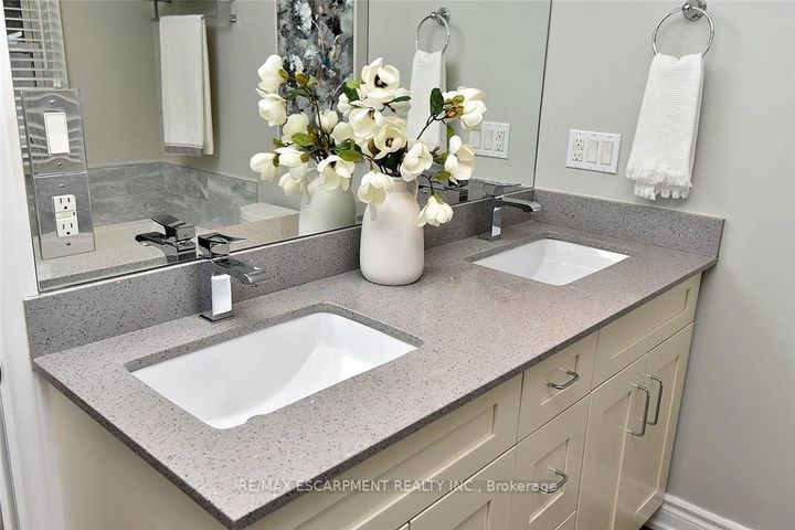 Photo 28 at 626 Vanderburgh Drive, LaSalle, Burlington