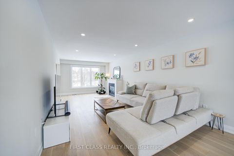 Photo 5 at 26 COUNTRY Lane, Painswick South, Barrie