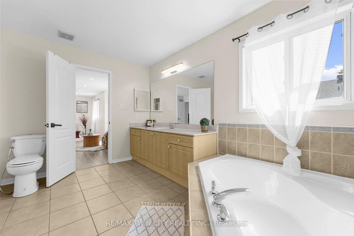 Photo 27 at 6 Canarygrass Drive, Wellington, Brampton