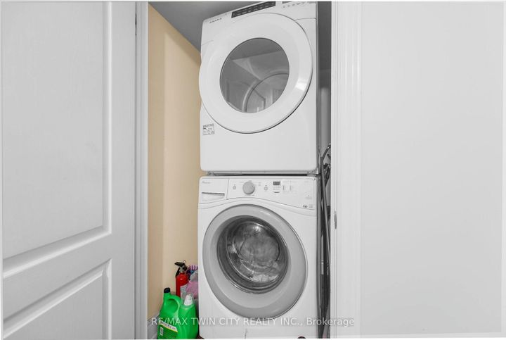 Photo 35 at 6 Canarygrass Drive, Wellington, Brampton