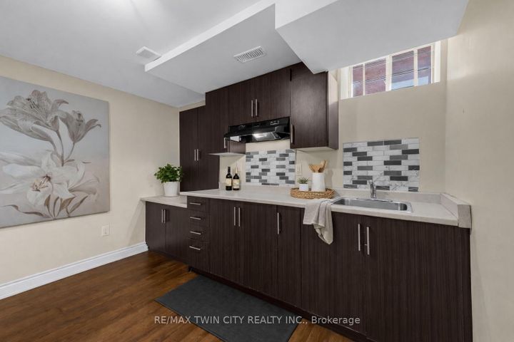 Photo 36 at 6 Canarygrass Drive, Wellington, Brampton