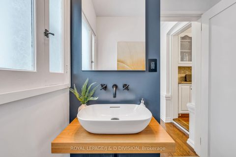 Photo 14 at 453 Oriole Parkway, Eglinton, Toronto