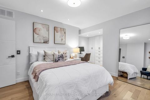 Photo 28 at 453 Oriole Parkway, Eglinton, Toronto