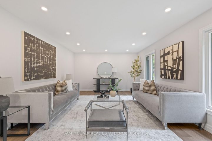 Photo 8 at 2535 Robin Drive, Sheridan, Mississauga