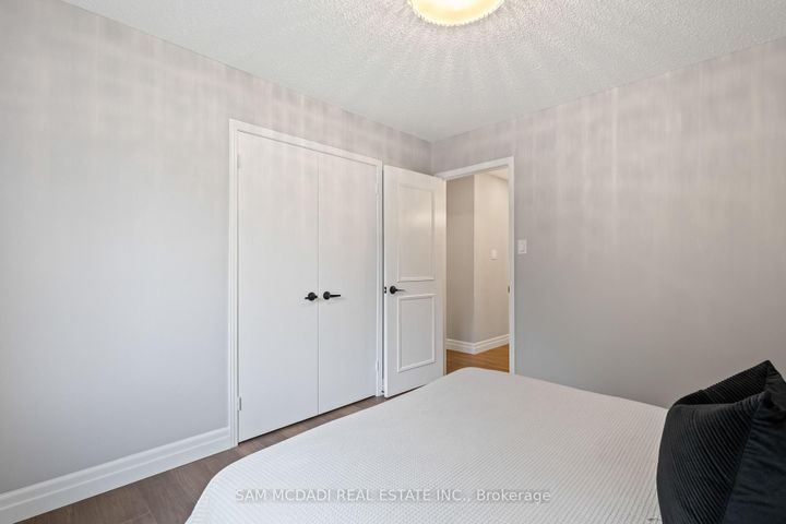 Photo 19 at 2535 Robin Drive, Sheridan, Mississauga