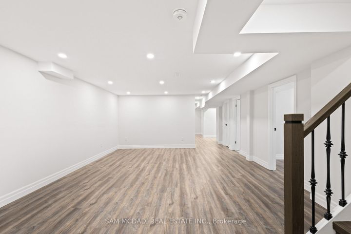 Photo 30 at 2535 Robin Drive, Sheridan, Mississauga