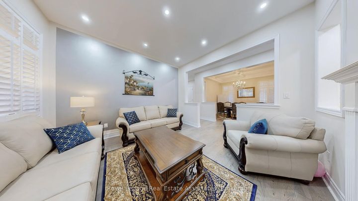 Photo 2 at 212 Niagara Trail, Georgetown, Halton Hills