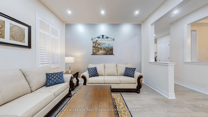 Photo 4 at 212 Niagara Trail, Georgetown, Halton Hills