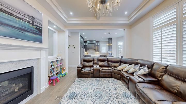 Photo 8 at 212 Niagara Trail, Georgetown, Halton Hills