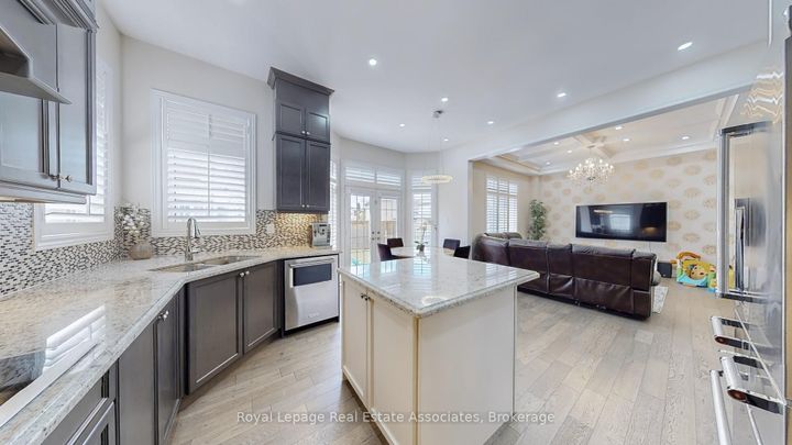 Photo 12 at 212 Niagara Trail, Georgetown, Halton Hills